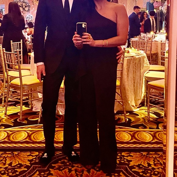 Adrianna Papell Black Formal One Shoulder Drape Sleeve Jumpsuit - Picture 16 of 16